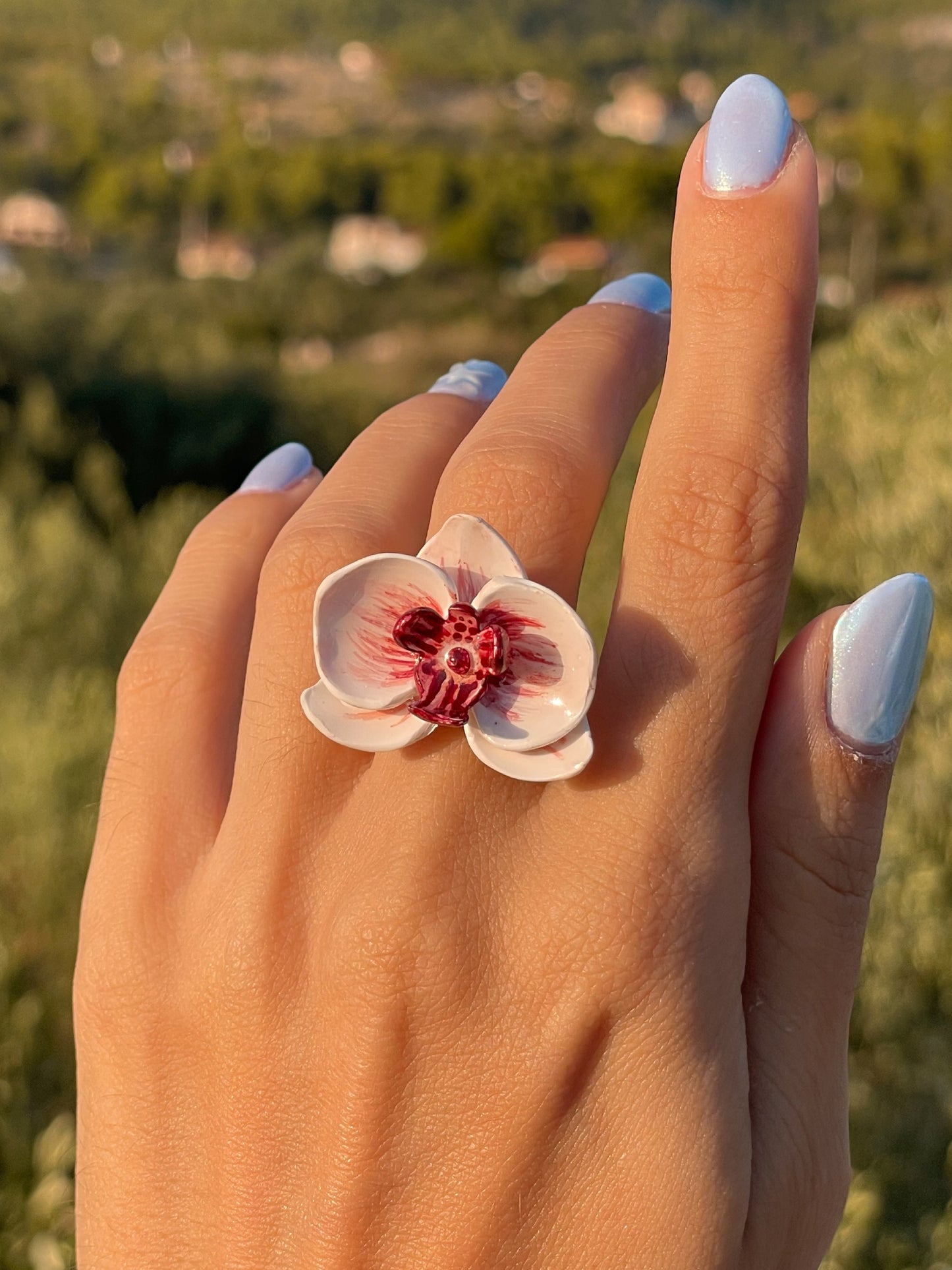 ORCHIDEA | Χειροποίητο ρυθμιζόμενο δαχτυλίδι από πολυμερικό πηλό | White/Red